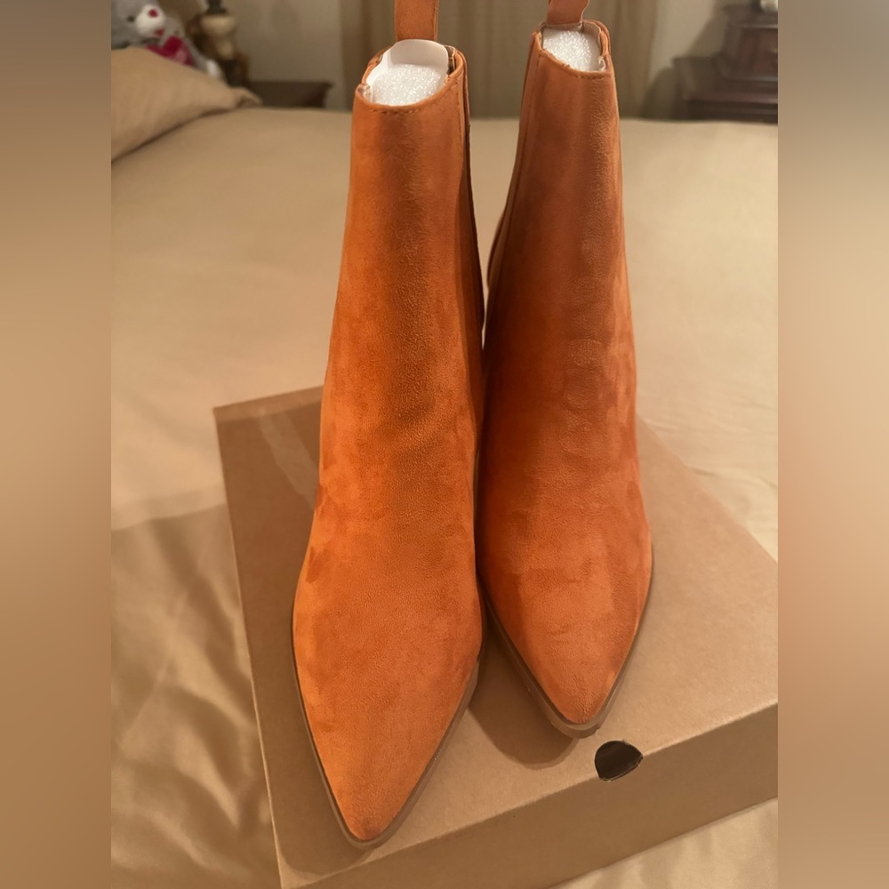 BRAND NEW! Coutgo Womens Pointed Toe Chelsea Heel Suede Leather Office Booties